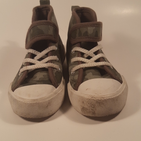 Joe Fresh Shoes 35 Joe Fresh Baby Camo Sneaker Size 7 Poshmark